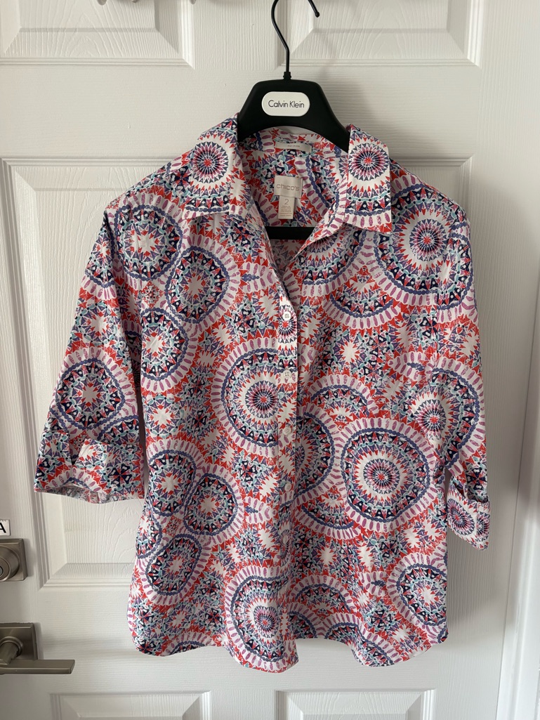 Chico's No Iron Effortless Danise Sunburst Button-Down Shirt - Size 2